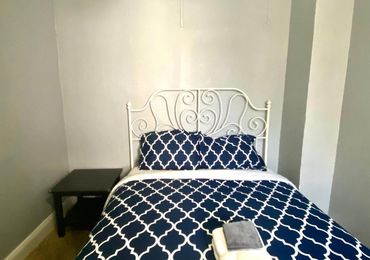Clover 2900 - Apartment And Rooms With Private Bathroom Near Washington Ave South Philly Filadélfia Quarto foto